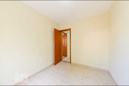 Quarto 1 de apartamento para alugar com 2 quartos, 52m² em Vila Amaral, Belo Horizonte