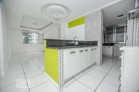 Cozinha de apartamento para alugar com 2 quartos, 70m² em Icaraí, Niterói