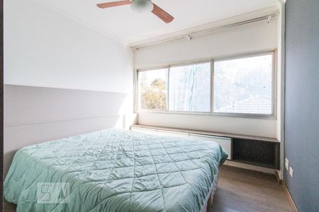 Quarto  de kitnet/studio para alugar com 1 quarto, 35m² em Centro Cívico, Curitiba