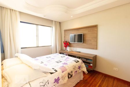 Quarto 1 de apartamento para alugar com 3 quartos, 180m² em Água Verde, Curitiba