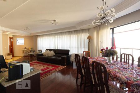 Sala de apartamento para alugar com 3 quartos, 180m² em Água Verde, Curitiba