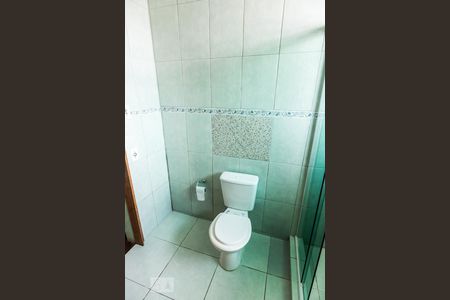 Banheiro de apartamento à venda com 3 quartos, 140m² em São Geraldo, Porto Alegre
