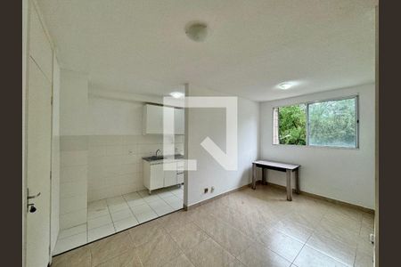 Sala de apartamento para alugar com 2 quartos, 50m² em Vargem Grande, Rio de Janeiro