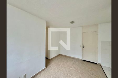 Sala de apartamento para alugar com 2 quartos, 50m² em Vargem Grande, Rio de Janeiro