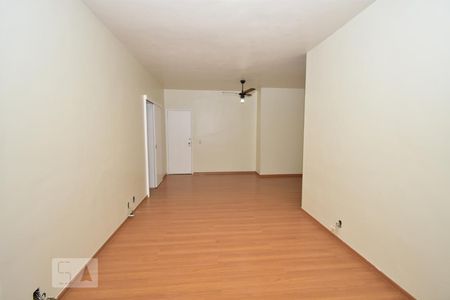 Sala  de apartamento à venda com 2 quartos, 100m² em Icaraí, Niterói