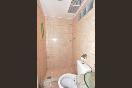 Banheiro  de apartamento à venda com 2 quartos, 100m² em Icaraí, Niterói