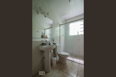 Banheiro de casa para alugar com 2 quartos, 120m² em Jardim Boa Vista (zona Oeste), São Paulo