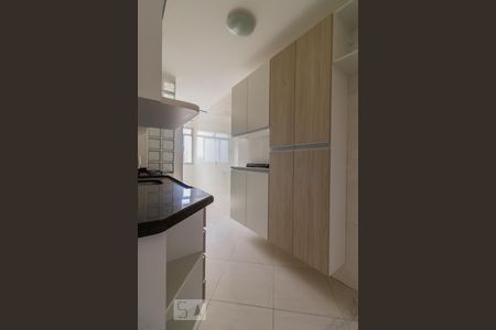 Cozinha de apartamento para alugar com 2 quartos, 55m² em Jardim São Judas Tadeu, Guarulhos