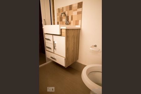 Banheiro de casa para alugar com 1 quarto, 110m² em Silveira, Santo André