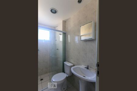 Banheiro de apartamento para alugar com 2 quartos, 57m² em Vila Caraguatá, São Paulo