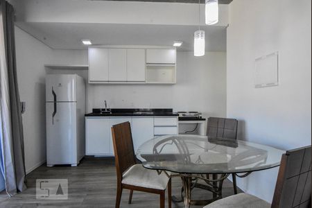 Sala de Jantar e Cozinha de apartamento para alugar com 1 quarto, 65m² em Cidade Monções, São Paulo