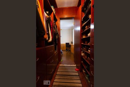 Apartamento para alugar com 100m², 3 quartos e 1 vaga Apartamento para alugar com 100m², 3 quartos e 1 vagaCloset - Quarto 2