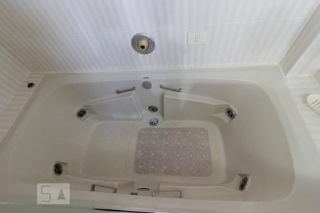 Apartamento para alugar com 100m², 3 quartos e 1 vaga Apartamento para alugar com 100m², 3 quartos e 1 vagaBanheiro - Suíte