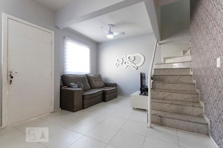 Casa à venda com 130m², 3 quartos e 2 vagas Casa à venda com 130m², 3 quartos e 2 vagasSala