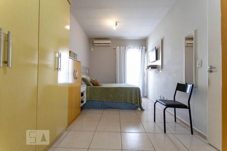 Casa à venda com 130m², 3 quartos e 2 vagas Casa à venda com 130m², 3 quartos e 2 vagasSuite