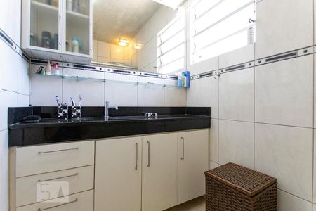 Casa à venda com 130m², 3 quartos e 2 vagas Casa à venda com 130m², 3 quartos e 2 vagasBanheiro Suite