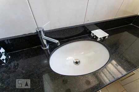 Casa à venda com 130m², 3 quartos e 2 vagas Casa à venda com 130m², 3 quartos e 2 vagasBanheiro Suite