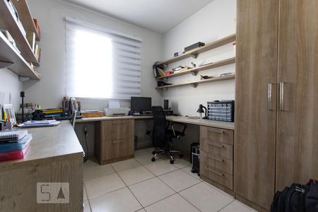 Casa à venda com 130m², 3 quartos e 2 vagas Casa à venda com 130m², 3 quartos e 2 vagasQuarto 1 - Escritorio