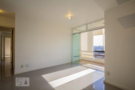 Sala de apartamento para alugar com 3 quartos, 96m² em Jardim Londrina, São Paulo
