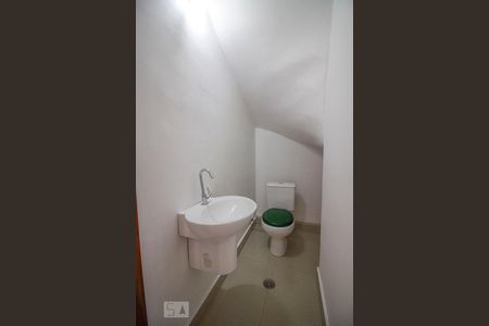 Lavabo de casa à venda com 2 quartos, 140m² em Vila Ipojuca, São Paulo