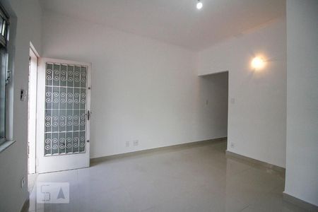 Sala de casa à venda com 2 quartos, 140m² em Vila Ipojuca, São Paulo