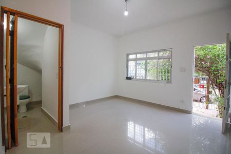 Sala de casa à venda com 2 quartos, 140m² em Vila Ipojuca, São Paulo