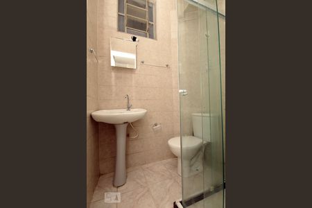 Banheiro. de apartamento à venda com 1 quarto, 28m² em Copacabana, Rio de Janeiro