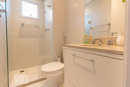 Banheiro de apartamento à venda com 2 quartos, 63m² em Vila Gertrudes, São Paulo