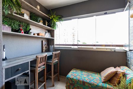 Varanda de apartamento para alugar com 2 quartos, 72m² em Saúde, São Paulo
