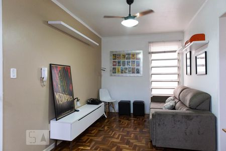 Sala de apartamento para alugar com 1 quarto, 50m² em Petrópolis, Porto Alegre