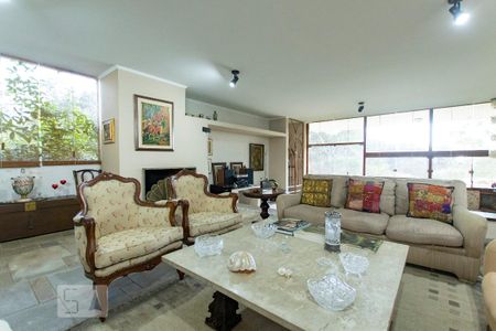 Casa de condomínio à venda com 540m², 3 quartos e 6 vagas Casa de condomínio à venda com 540m², 3 quartos e 6 vagasSala 03