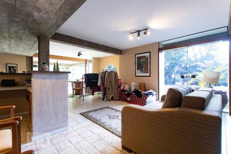 Casa de condomínio à venda com 540m², 3 quartos e 6 vagas Casa de condomínio à venda com 540m², 3 quartos e 6 vagasEspaço Social . - Piso Inferior