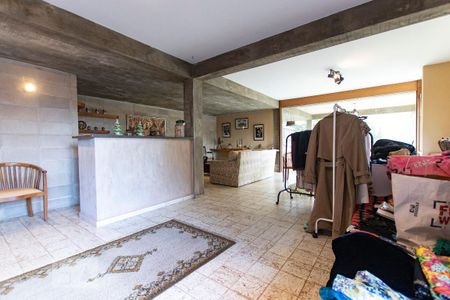 Casa de condomínio à venda com 540m², 3 quartos e 6 vagas Casa de condomínio à venda com 540m², 3 quartos e 6 vagasEspaço Social . - Piso Inferior