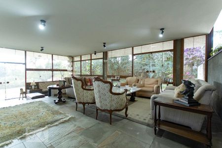 Casa de condomínio à venda com 540m², 3 quartos e 6 vagas Casa de condomínio à venda com 540m², 3 quartos e 6 vagasSala 03
