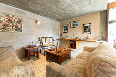 Casa de condomínio à venda com 540m², 3 quartos e 6 vagas Casa de condomínio à venda com 540m², 3 quartos e 6 vagasEspaço Social . - Piso Inferior