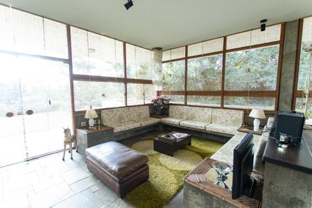 Casa de condomínio à venda com 540m², 3 quartos e 6 vagas Casa de condomínio à venda com 540m², 3 quartos e 6 vagasSala 04