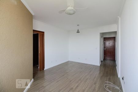 Sala de apartamento à venda com 3 quartos, 76m² em Vila Osasco, Osasco