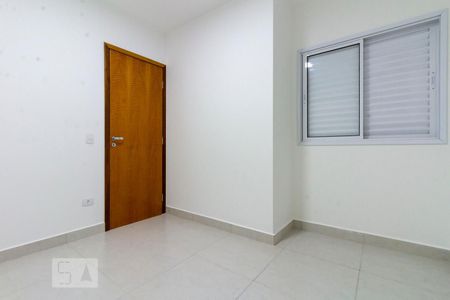 Quarto 2 de apartamento para alugar com 2 quartos, 45m² em Vila Mazzei, São Paulo