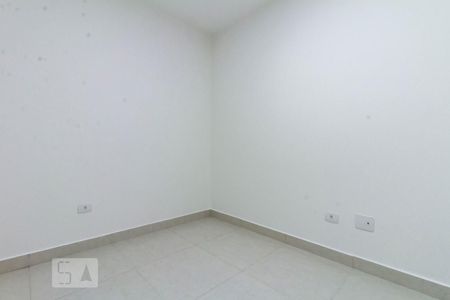 Quarto 2 de apartamento para alugar com 2 quartos, 45m² em Vila Mazzei, São Paulo