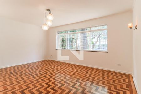 Casa para alugar com 316m², 3 quartos e 4 vagasSala