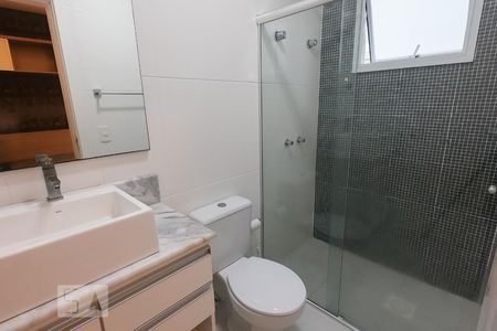 Banheiro Suíte 1 de apartamento para alugar com 2 quartos, 117m² em Canasvieiras, Florianópolis