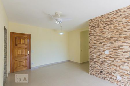 Sala de apartamento para alugar com 2 quartos, 60m² em Freguesia de Jacarepaguá, Rio de Janeiro