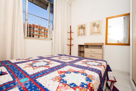 Quarto de kitnet/studio à venda com 1 quarto, 28m² em Laranjeiras, Rio de Janeiro