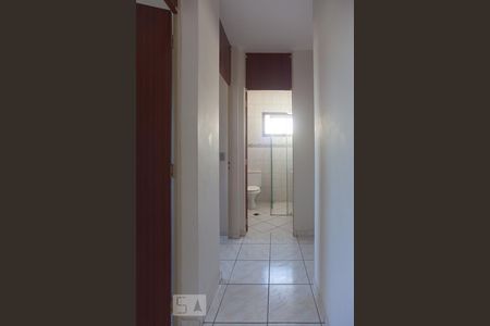 Corredor de apartamento à venda com 2 quartos, 55m² em Jardim do Lago Continuação, Campinas