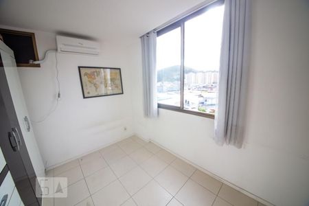 Suíte  de apartamento para alugar com 3 quartos, 77m² em Centro, Niterói