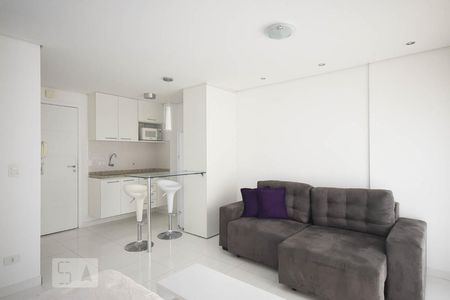 Sala de kitnet/studio para alugar com 1 quarto, 38m² em Jardim Ampliação, São Paulo