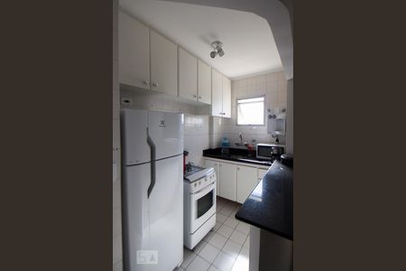 Apartamento para alugar com 115m², 2 quartos e 2 vagas Apartamento para alugar com 115m², 2 quartos e 2 vagasCozinha