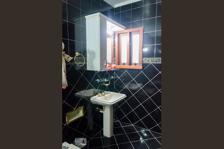 Apartamento à venda com 250m², 3 quartos e 2 vagas Apartamento à venda com 250m², 3 quartos e 2 vagasBanheiro suíte