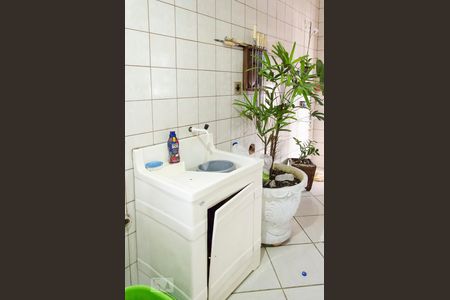 Apartamento à venda com 250m², 3 quartos e 2 vagas Apartamento à venda com 250m², 3 quartos e 2 vagasÁrea de serviço