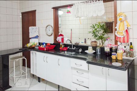 Apartamento à venda com 250m², 3 quartos e 2 vagas Apartamento à venda com 250m², 3 quartos e 2 vagasCozinha